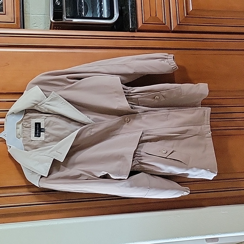 Women's raincoat